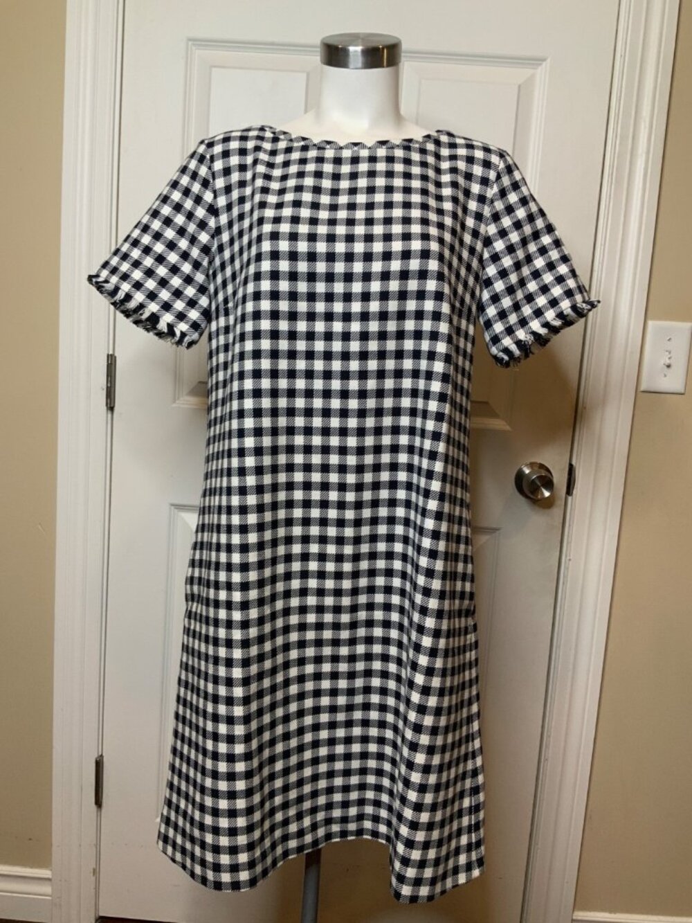 Weekend Max Mara Black & White Gingham Shift Dress W/ Pockets, Size 12 | 42